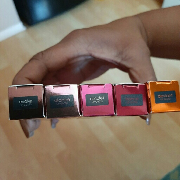 Melt Cosmetics Metallic Gloss - Picture 2 of 2